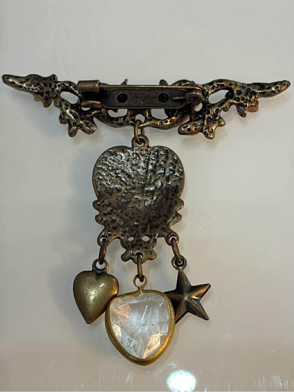 Vintage Heart and Star Charm Brooch — Gold & Copper Tones - Picture 4 of 5